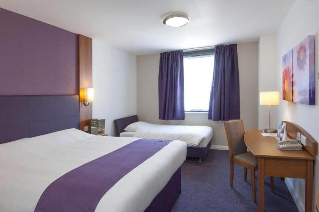 Premier Inn 첼름스퍼드 외부 사진