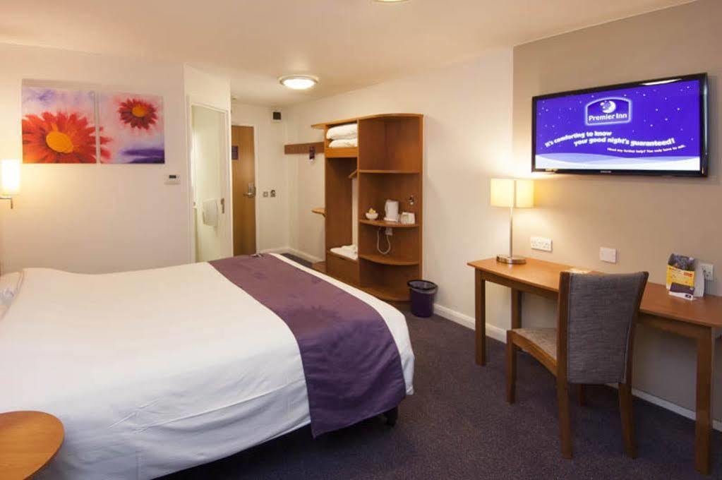 Premier Inn 첼름스퍼드 외부 사진