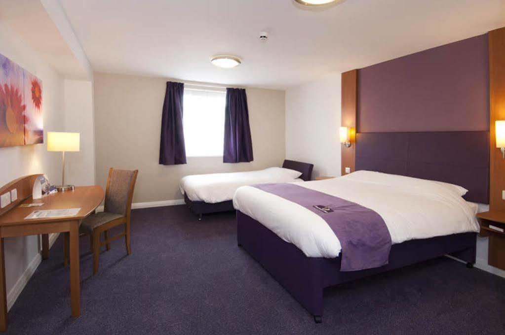 Premier Inn 첼름스퍼드 외부 사진